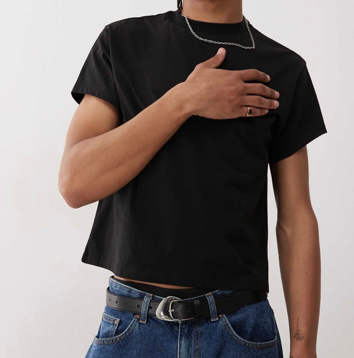 Reclaimed Vintage slim crop boxy Tee in Black