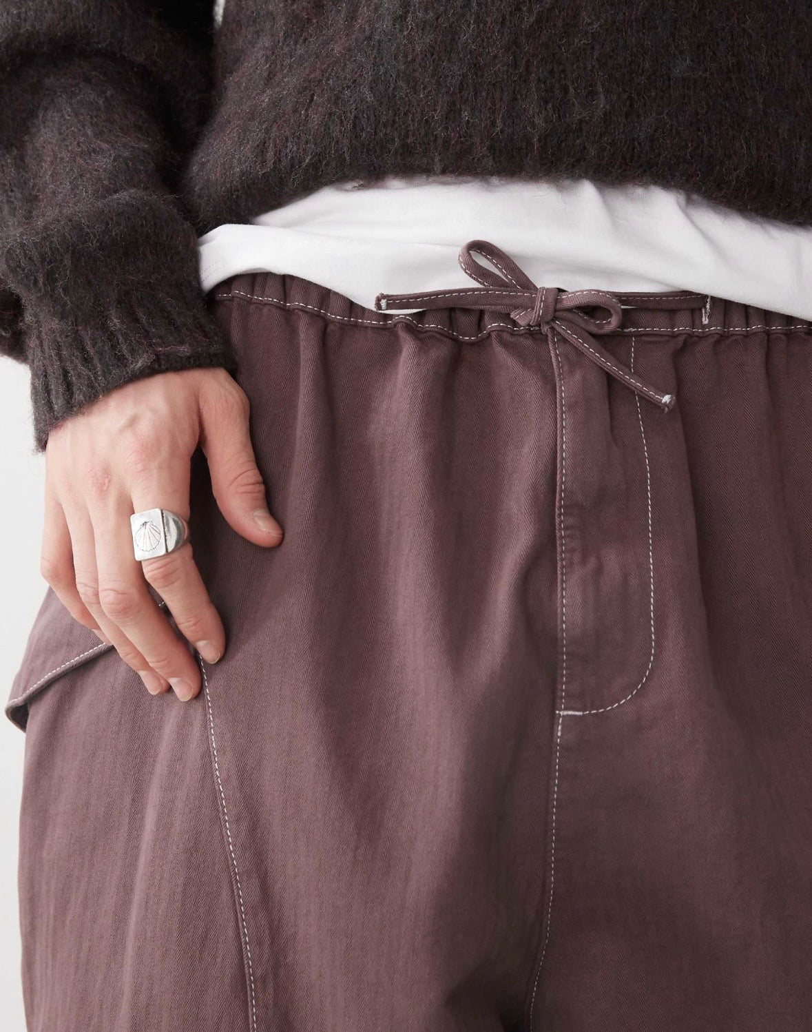 COLLUSION Oversized tie trousers in Peppercorn