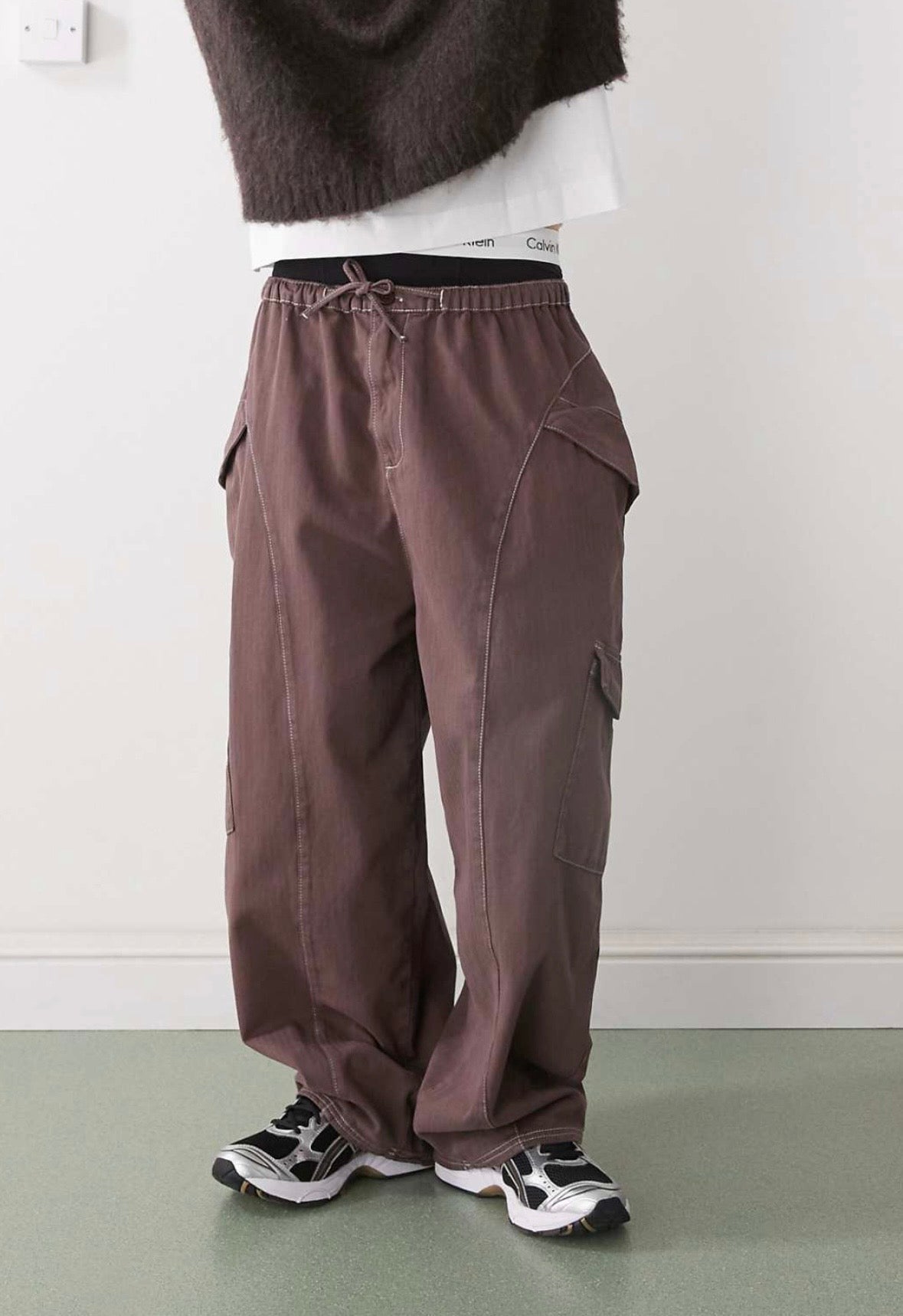 COLLUSION Oversized tie trousers in Peppercorn