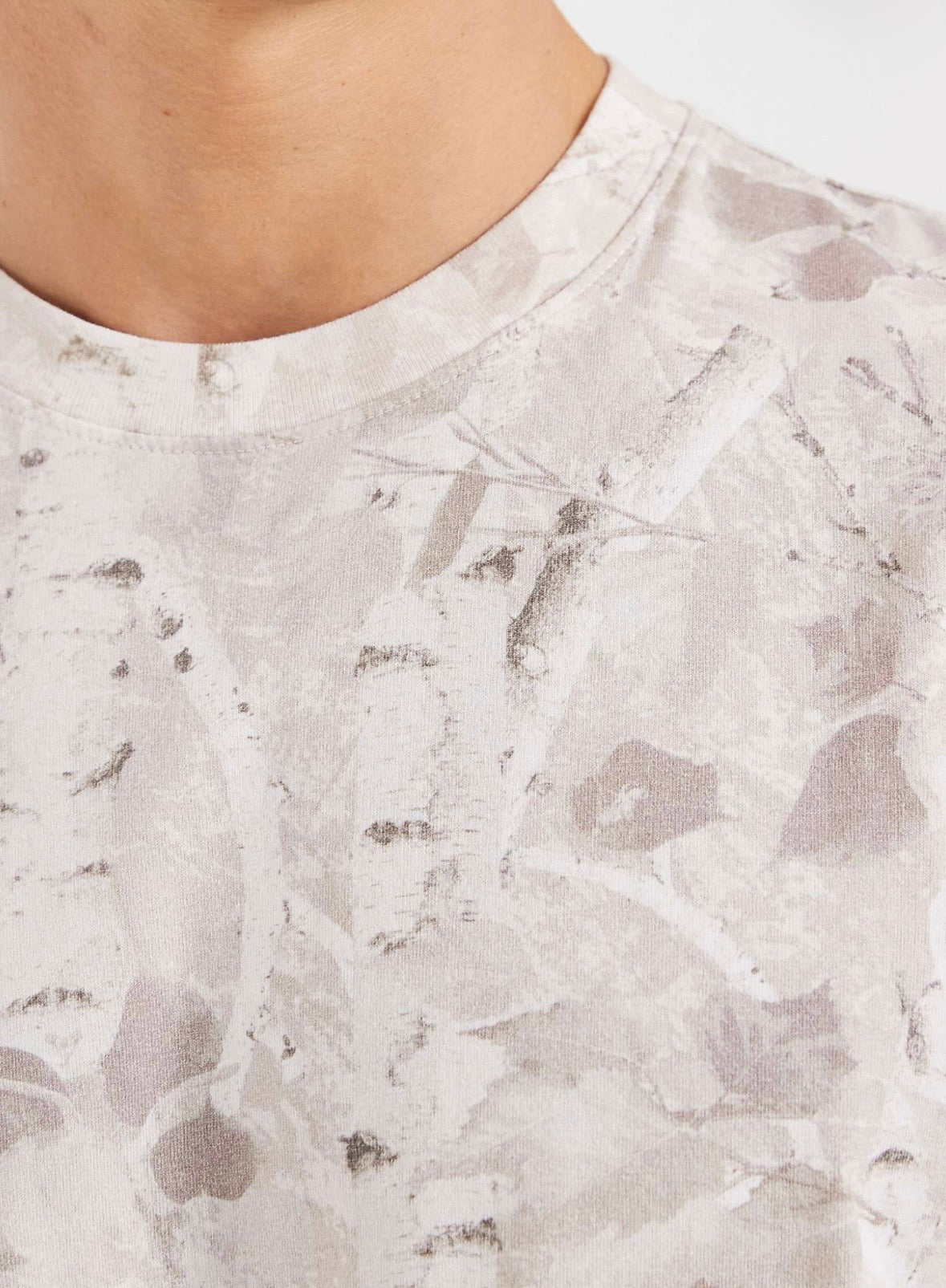 Levi’s boxy oversized tee in Birch Camo