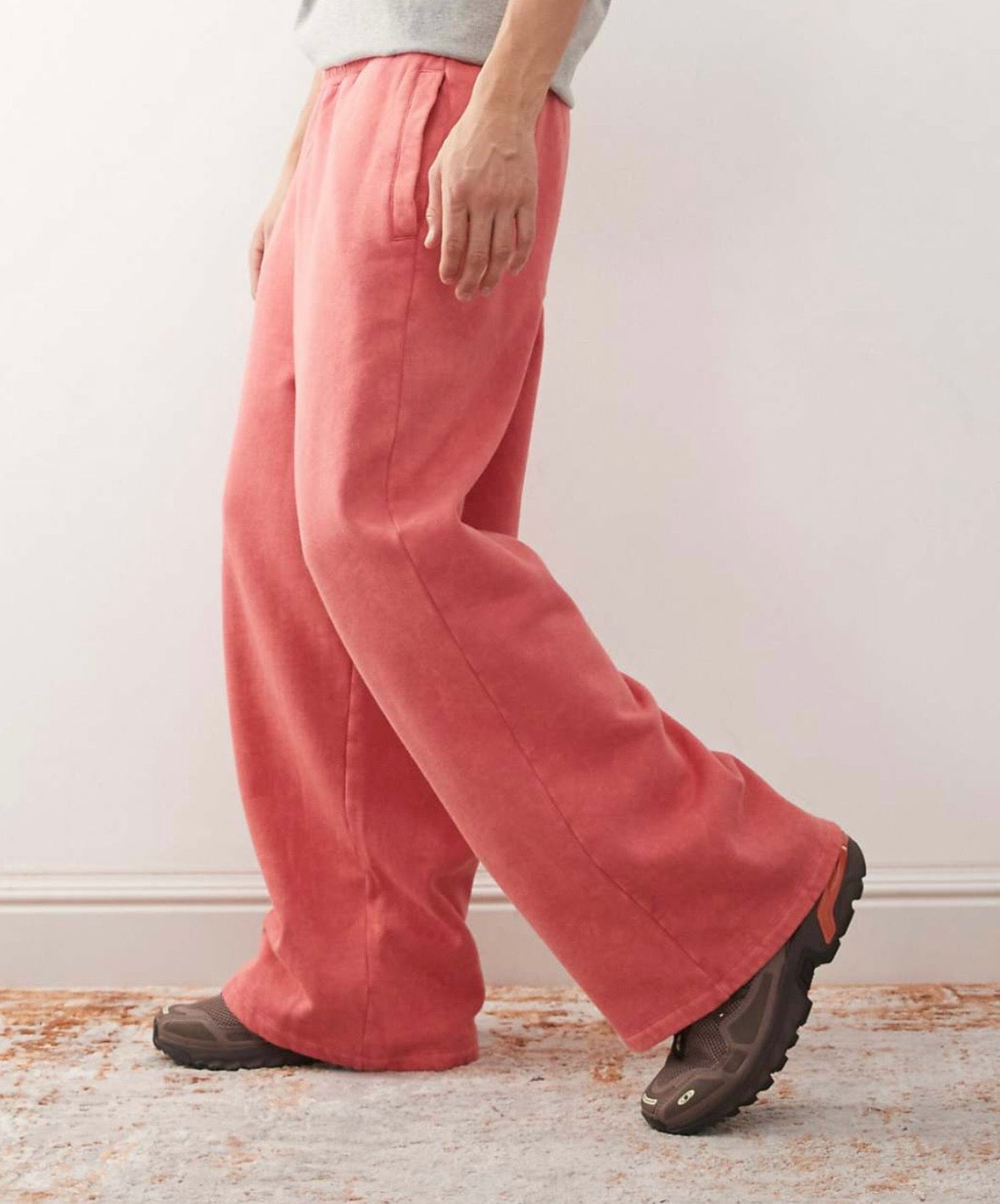 Reclaimed Vintage Heavyweight Wide Leg Jogger in Washed Red