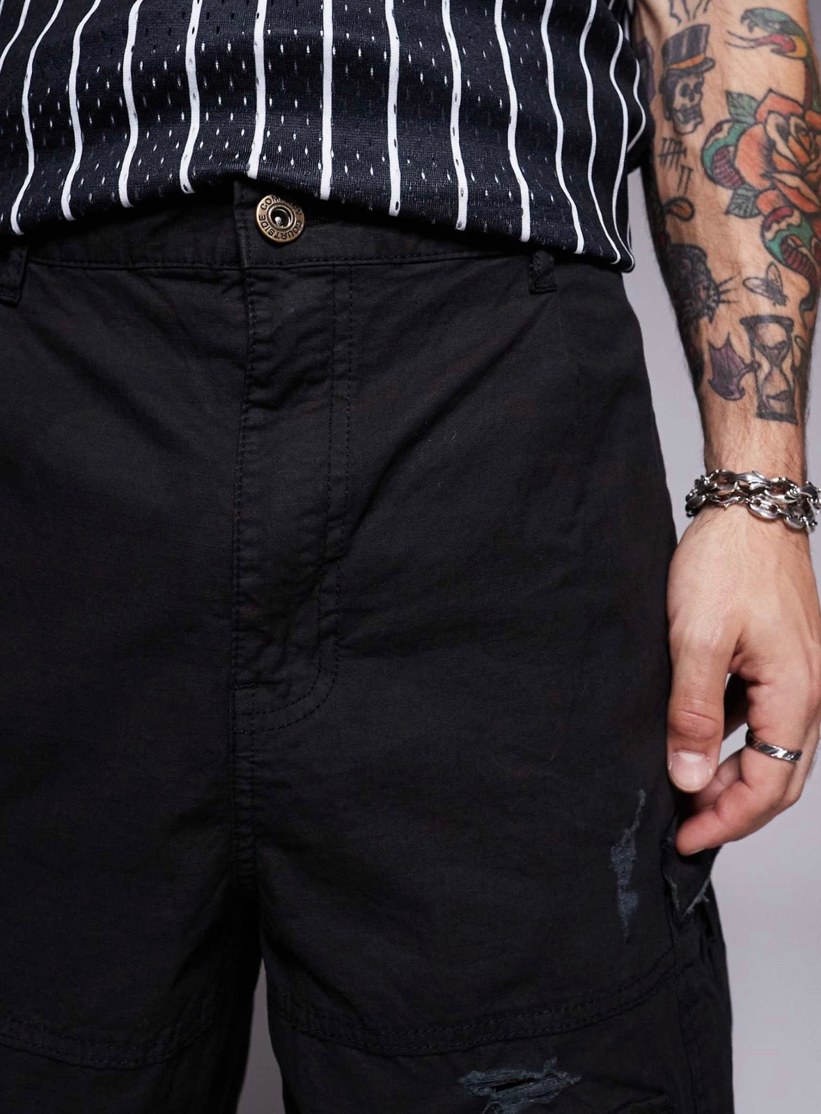 Courtside baggy distressed cargo shorts in Black Camo