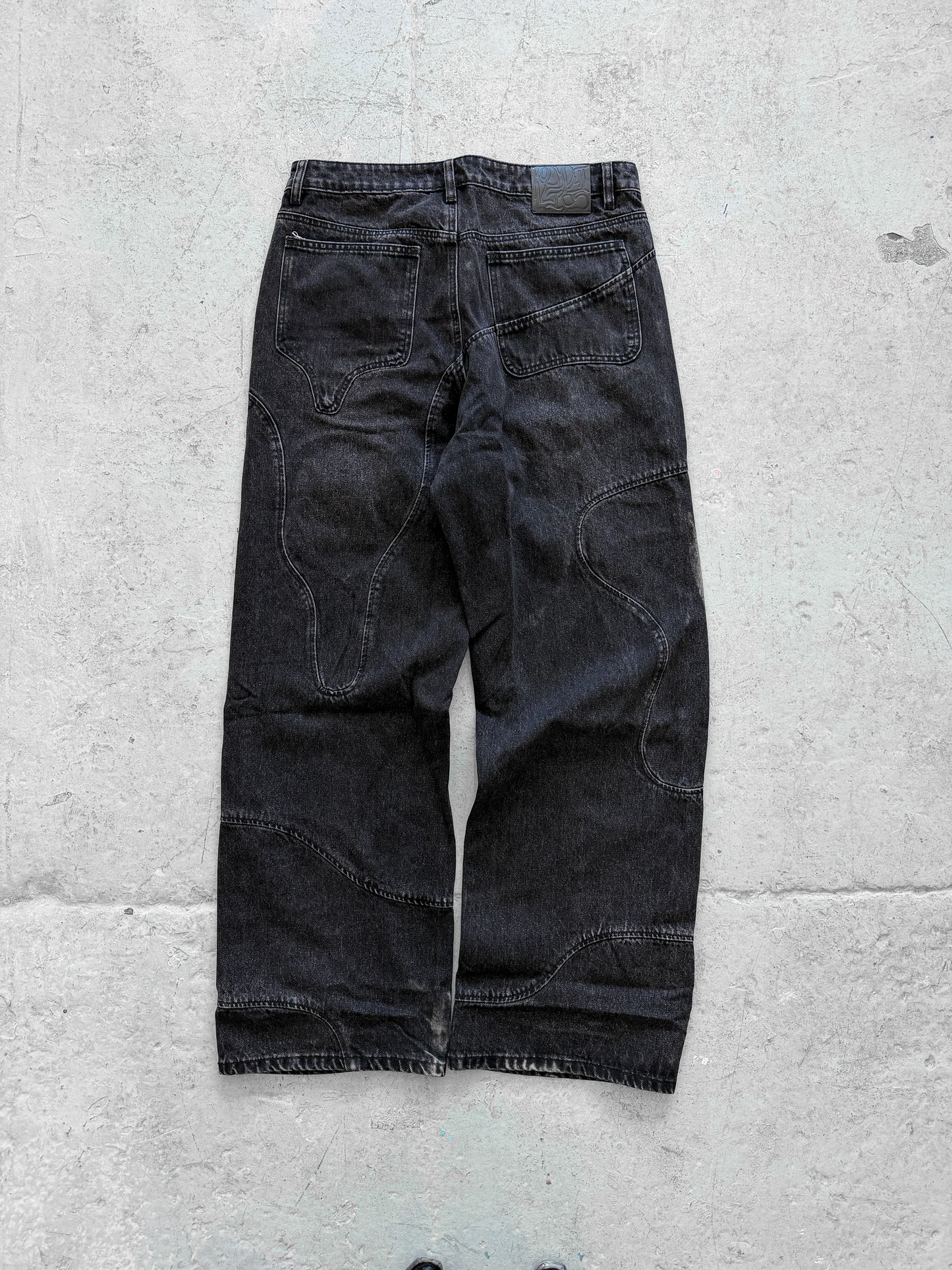 Kody Phillips Curve Jeans in Dirty Black